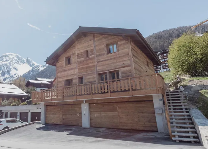 A 2 Minutes Des Remontees Mecaniques